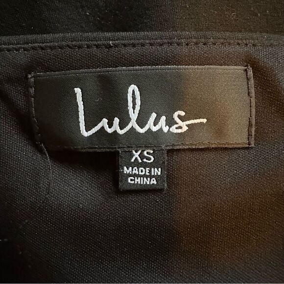 Lulu’s black stretch cutout back dress size XS - Picture 4 of 4